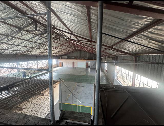 1,000M² WAREHOUSE TO LET IN WYNBERG